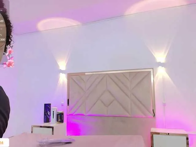 Live sex webcam photo for whitney-tay #291586744