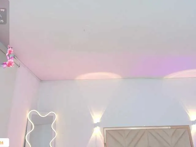 Live sex webcam photo for whitney-tay #291607490