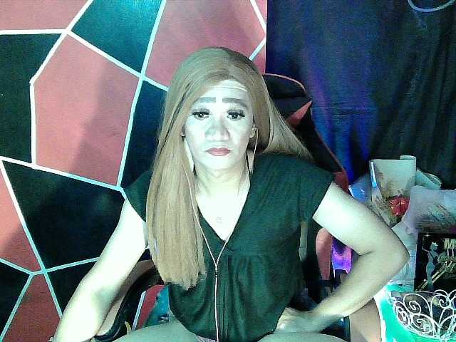 Live sex webcam photo for wildkimts #292082738