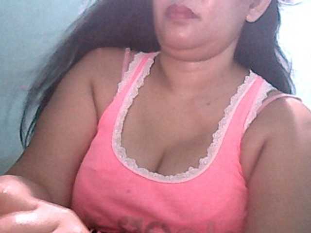 Live sex webcam photo for wildmom4u #272772566