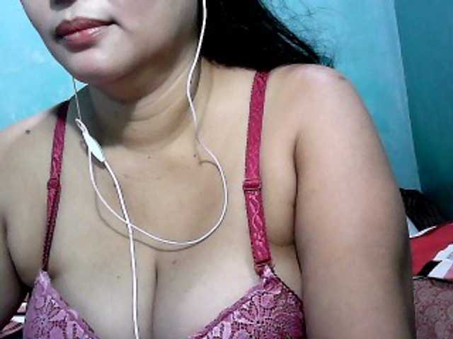 Live sex webcam photo for wildmom4u #273426510