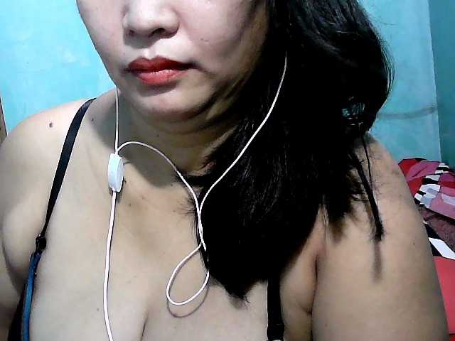 Live sex webcam photo for wildmom4u #273443590