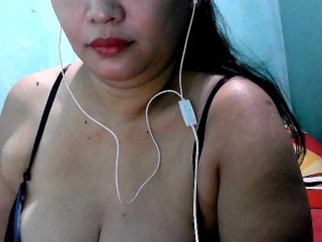 Live sex webcam photo for wildmom4u #273449040