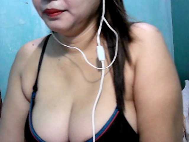 Live sex webcam photo for wildmom4u #273985270