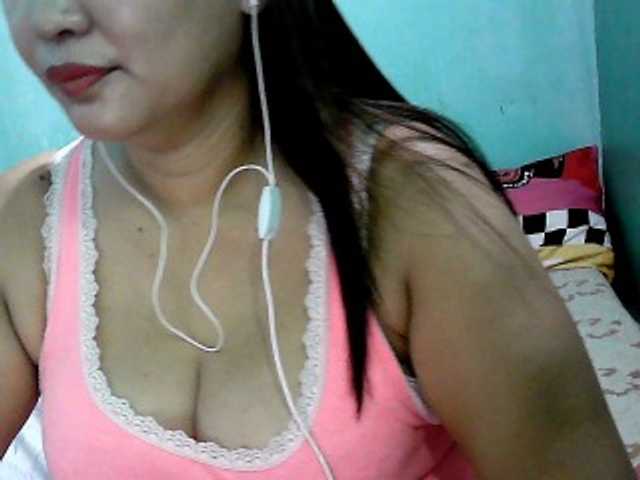 Live sex webcam photo for wildmom4u #274026585