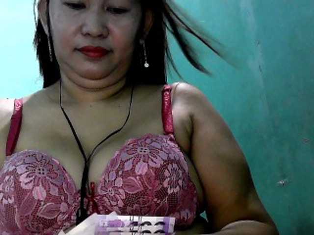 Live sex webcam photo for wildmom4u #274364398