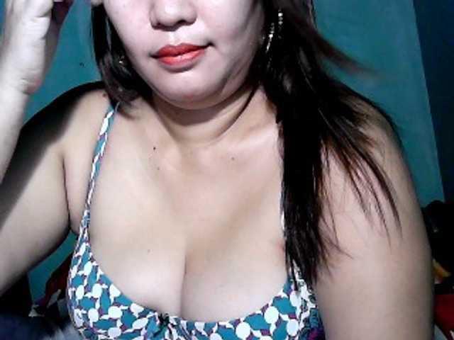 Live sex webcam photo for wildmom4u #274554080