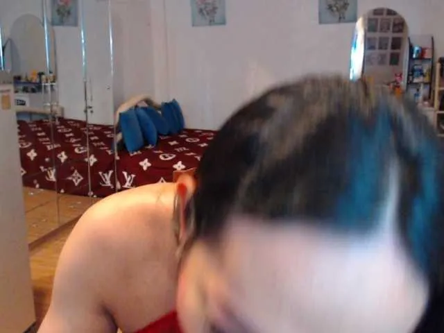 Live sex webcam photo for wildsexcum4u #277395935