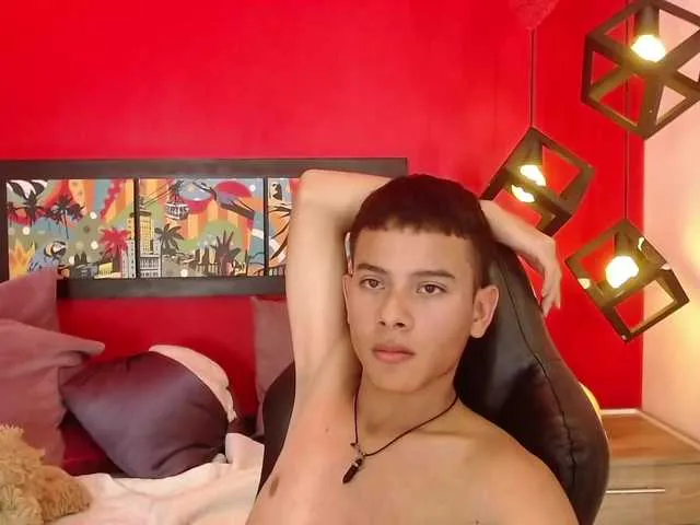 Live sex webcam photo for willycollins #274182000