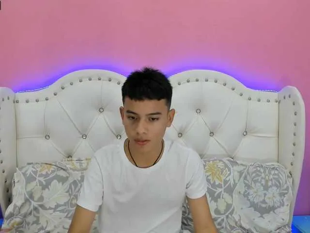 Live sex webcam photo for willycollins #274353465