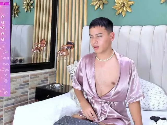 Live sex webcam photo for willycollins #275568617