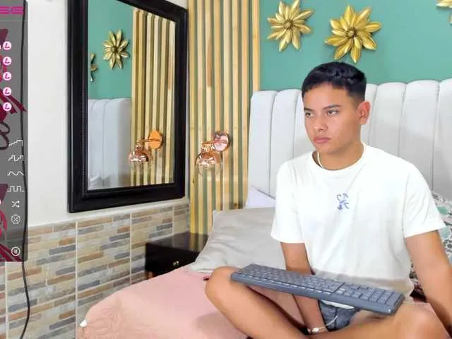 Live sex webcam photo for willycollins #276029349
