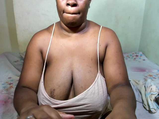 Live sex webcam photo for wonderdiana #272125077