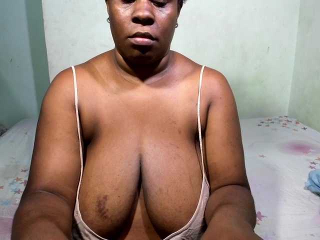 Live sex webcam photo for wonderdiana #272471080