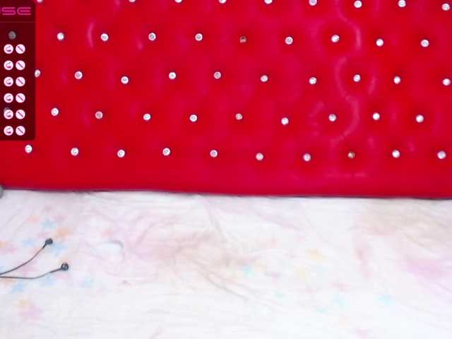 Live sex webcam photo for wonderdiana #276041575