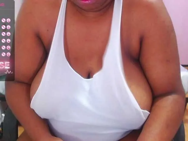 Live sex webcam photo for wonderdiana #276479898