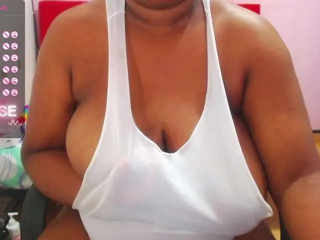 Live sex webcam photo for wonderdiana #276584534