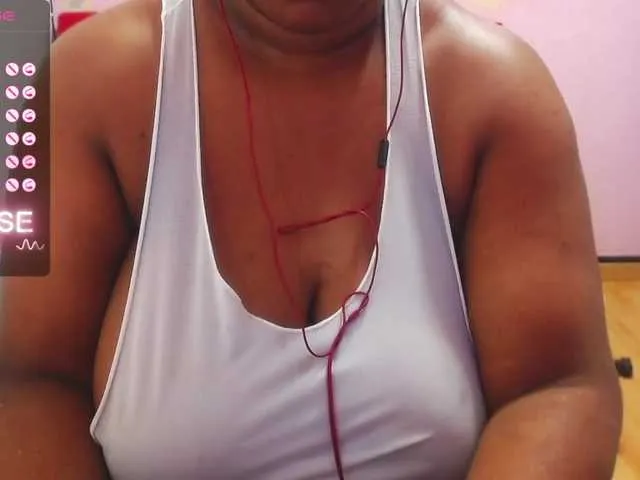 Live sex webcam photo for wonderdiana #276699079