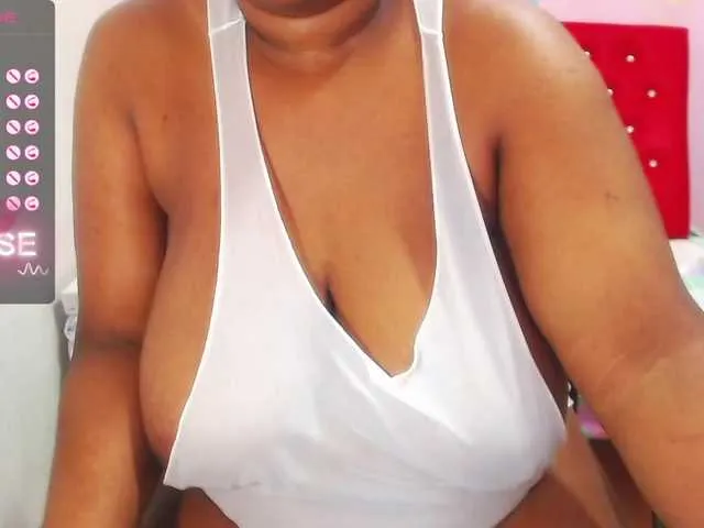 Live sex webcam photo for wonderdiana #276888946