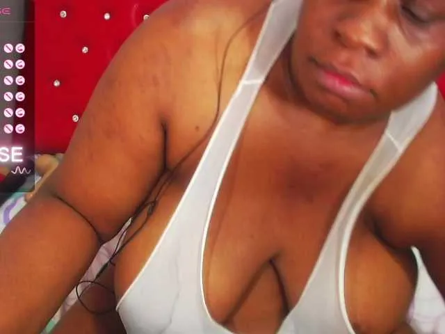 Live sex webcam photo for wonderdiana #277309085