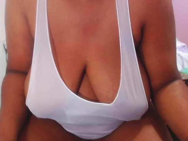 Live sex webcam photo for wonderdiana #277734595