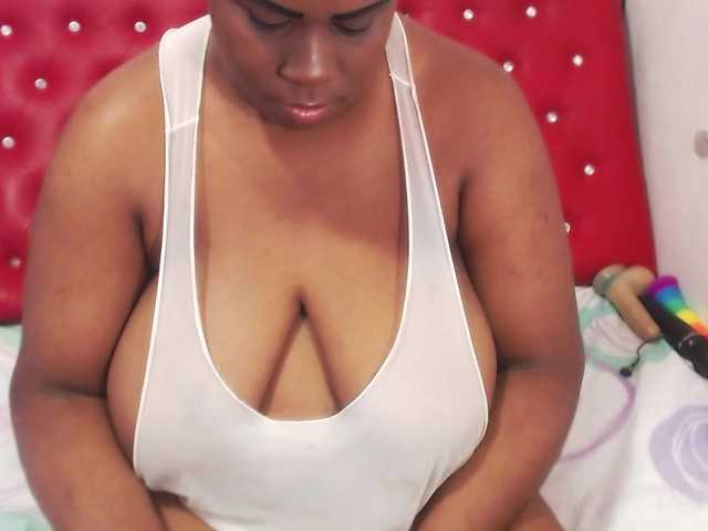 Live sex webcam photo for wonderdiana #277947426