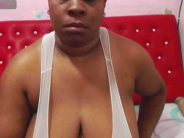 Live sex webcam photo for wonderdiana #282234357