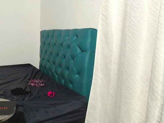 Live sex webcam photo for wondergirls4 #274274845