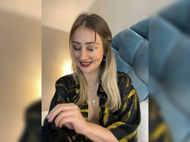 Live sex webcam photo for wowLILIwow #275709561
