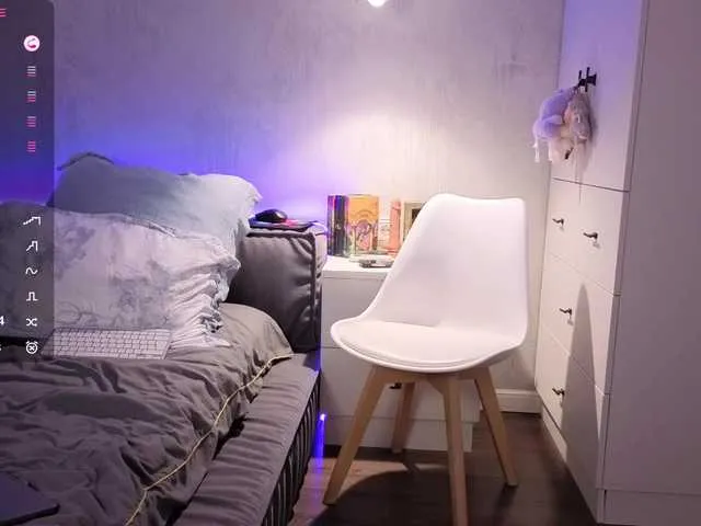 Live sex webcam photo for wowpups #291584572