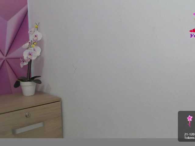 Live sex webcam photo for wuaira-evans #272568043