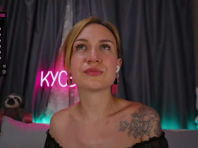 Live sex webcam photo for x-----x #276006950
