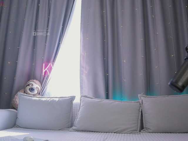Live sex webcam photo for x-----x #278296776