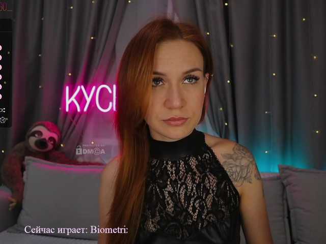 Live sex webcam photo for x-----x #287376858