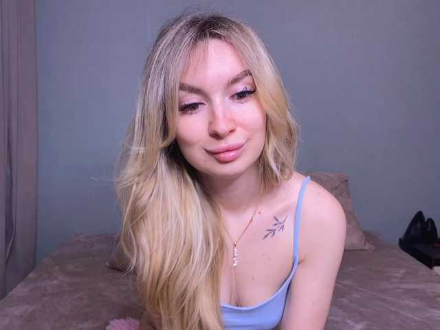 Live sex webcam photo for x-----x #290918036