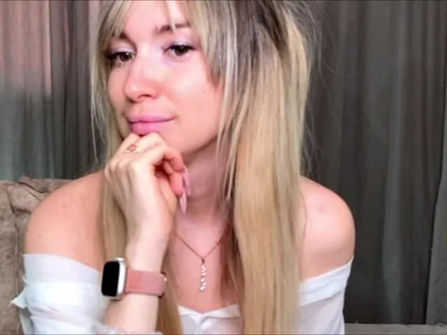 Live sex webcam photo for x-----x #292226966