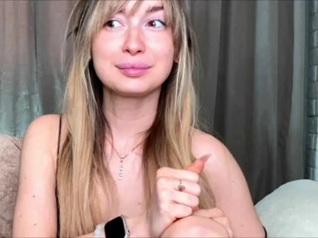 Live sex webcam photo for x-----x #292274546