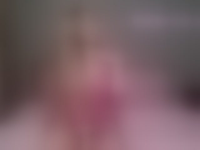 Live sex webcam photo for x-----x #294230252