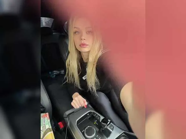 Live sex webcam photo for x-NaStyA-x #290466418