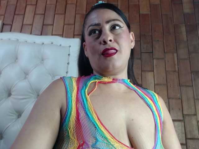 Live sex webcam photo for x-candela-x #277602638