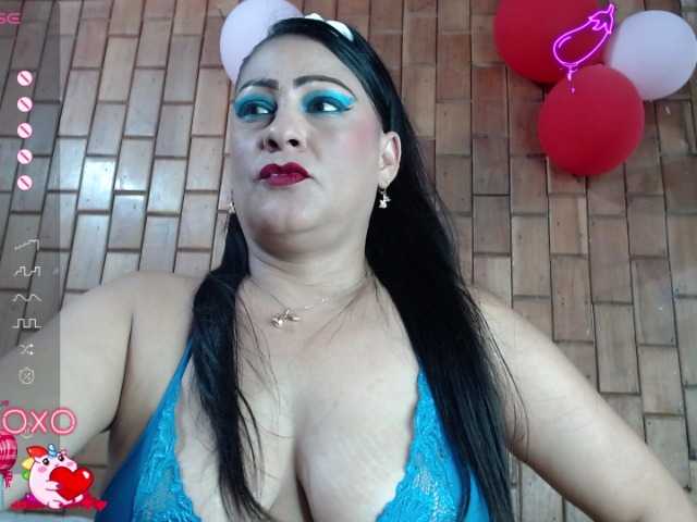 Live sex webcam photo for x-candela-x #277965907