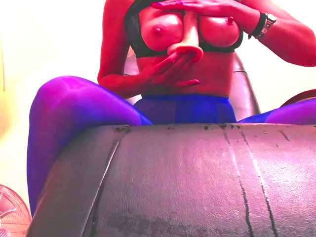 Live sex webcam photo for xAbama #271696927