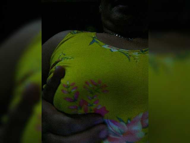 Live sex webcam photo for xJuicy-Pinayx #276481795