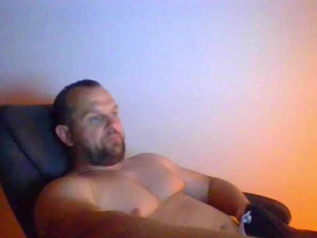 Live sex webcam photo for xMarcusx96 #276141400