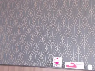 Live sex webcam photo for xMira #180565217