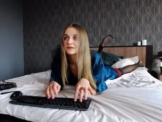 Live sex webcam photo for xMira #181221294