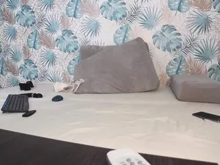 Live sex webcam photo for xMira #189865976