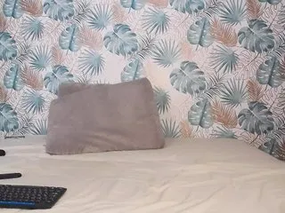 Live sex webcam photo for xMira #189885723