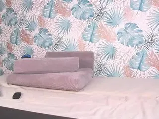 Live sex webcam photo for xMira #190845806