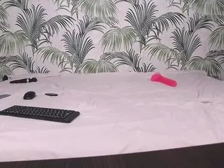 Live sex webcam photo for xMira #202161749